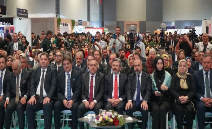 Açılış töreninde kriz: ‘AK Parti’ yerine ‘AKP’ denilince başkan sahneye çıkmadı!