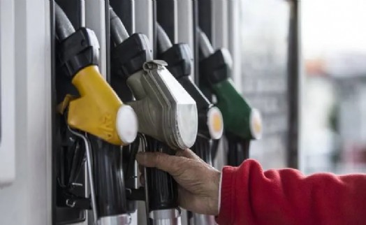 Akaryakıtta tabela değişiyor: Benzin ve motorine büyük indirim geliyor
