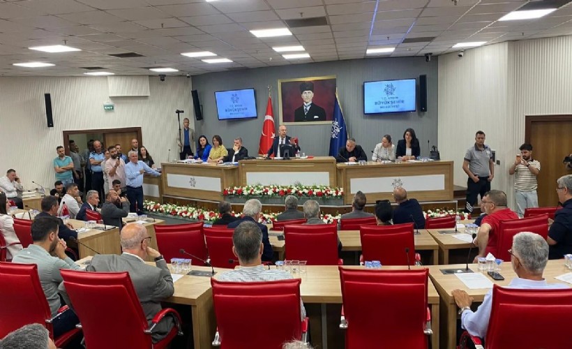 Aydın Büyükşehir Meclisinde suda indirim krizi!