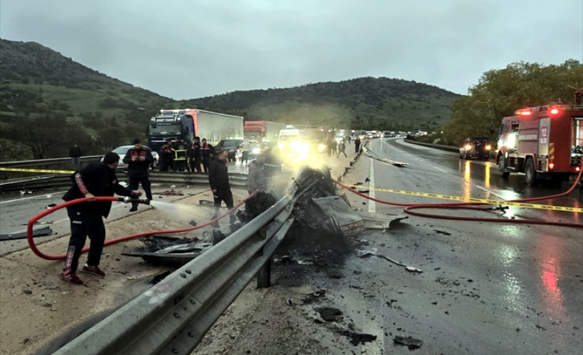 Bariyere çarpan otomobil alev alıp, yandı: 1 ölü, 1 yaralı