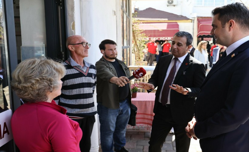 CHP 81 ilde sahada... CHP'li Bulut İzmir'de esnafı dinledi: Günü kurtarıyoruz