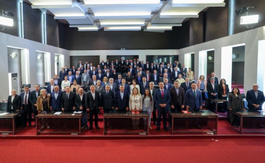 CHP'li Yücel'den kapalı grup toplantısı sonrası mesaj: 'CHP seçilmiş kadrolarla yönetilmeye devam edecek'