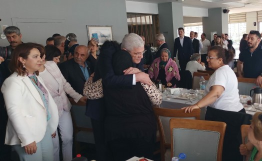 Dervişoğlu İzmir'de şehit anneleri ile bir araya geldi