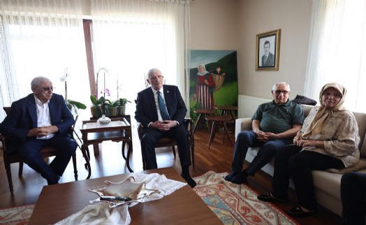 Dervişoğlu'ndan, Ekrem İmamoğlu'nun anne ve babasına ziyaret