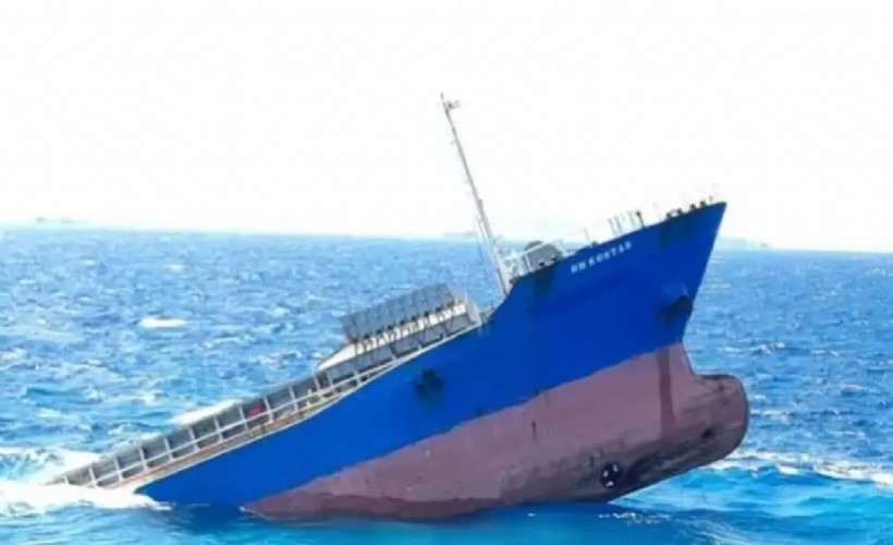 Ege'de mürettebatı Türklerden oluşan gemi battı