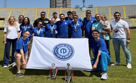 Ege Üniversitesi atletizmde Türkiye Şampiyonası'na rekorlarla damga vurdu