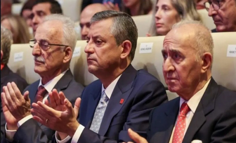 Eski CHP Genel Başkanı'ndan Özgür Özel'e destek mesajı!