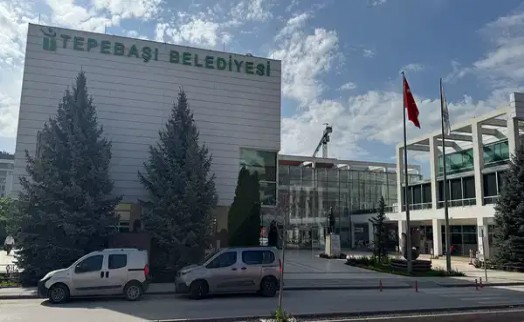 Eskişehir Tepebaşı Belediyesi'ne operasyon: Gözaltılar var!