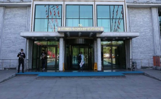 İBB operasyonu: Gözaltına alınan 60 kişi adliyeye sevk edildi