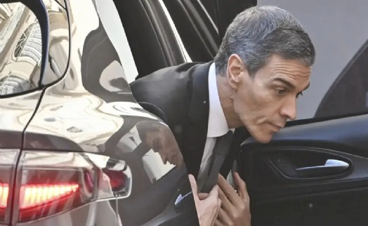 İspanya'da lideri Sanchez'in partisinin genel merkezine polis baskını