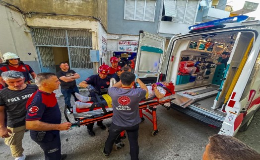 İzmir İtfaiyesi'nden kurtarma operasyonu