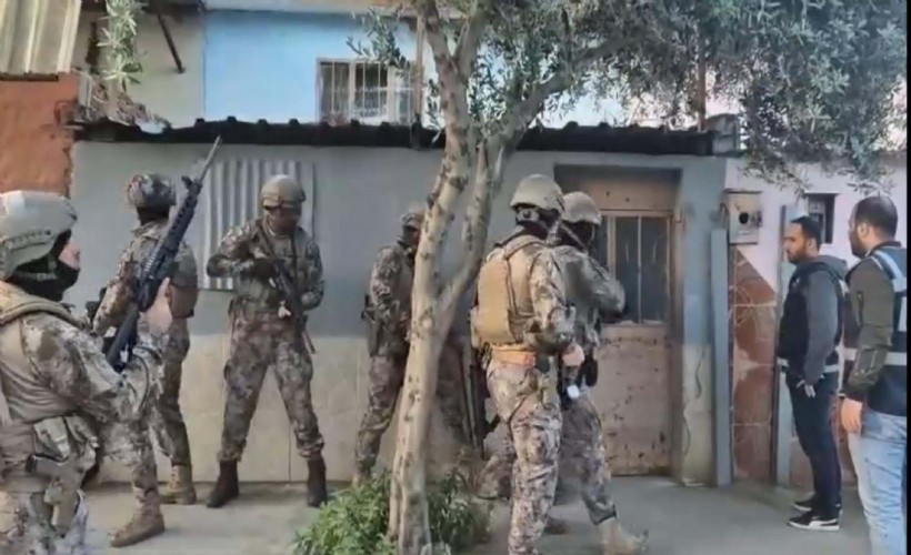 İzmir'de FETÖ operasyonu: Sözde 'emniyet imamı' gözaltında!