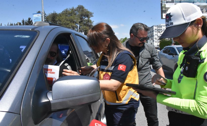 İzmir'de 'fermuar sistemi' farkındalık etkinliği