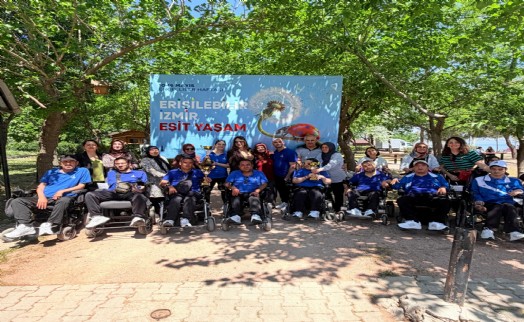 İzmir'de engeller dayanışma ve dostlukla aşıldı