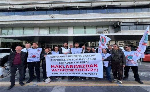 Karşıyaka Belediyesi'nde memur eylemleri akşam nöbeti ile devam ediyor