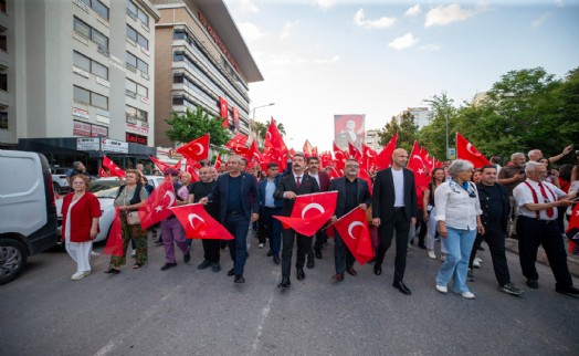 Karşıyaka'da omuz omuza 19 Mayıs yürüyüşü!
