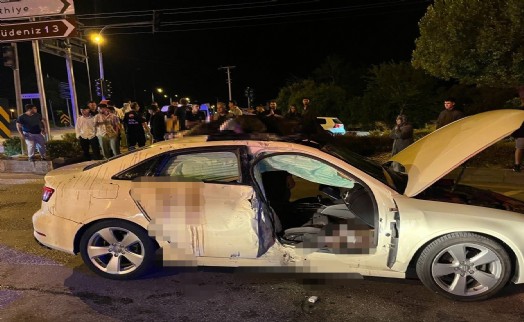 Kavşakta feci kaza: 1 ölü 3 yaralı