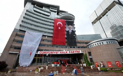 Kılıçdaroğlu yönetimi 18 kişiyi işten çıkardı