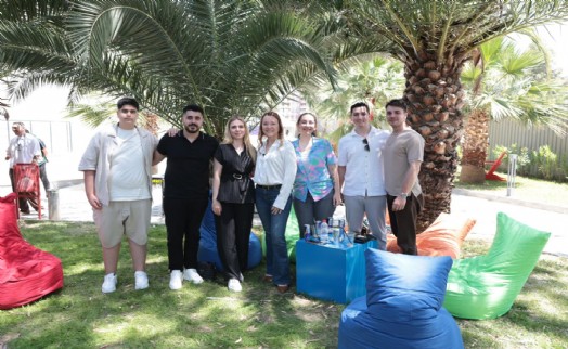 Konak Ferdi Zeyrek Gençlik Merkezi'nde 19 Mayıs coşkusu