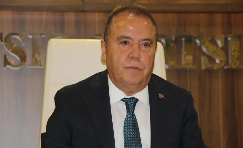 Muhittin Böcek’e bir dosyadan ev hapsi
