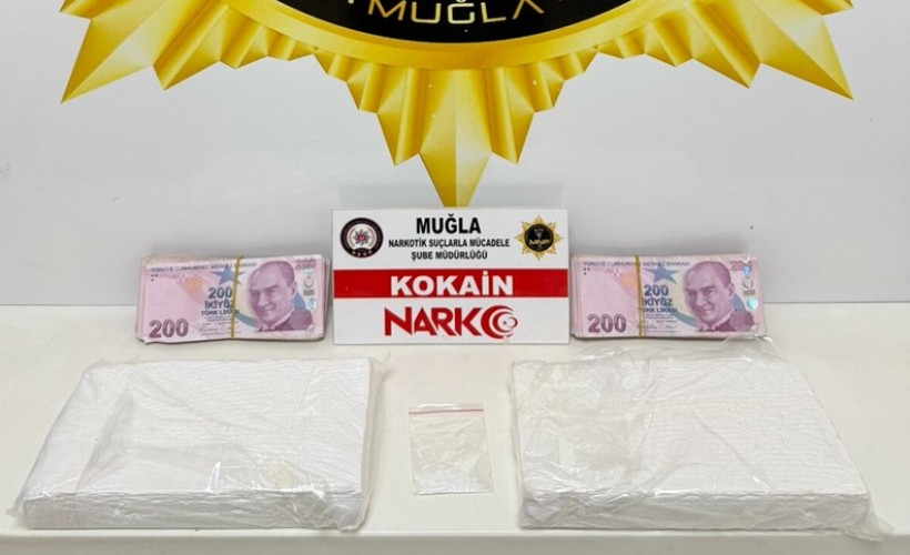 Otobüste baskın: Üzerinden 2 kilo kokain çıktı!
