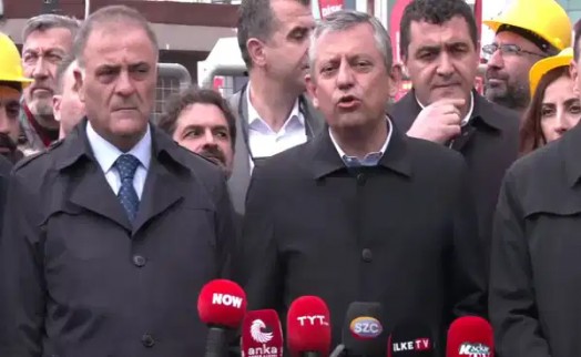 Özgür Özel Kadıköy'den seslendi: 'Emekçilerin muhalefette oldukları son 1 Mayıs olsun'