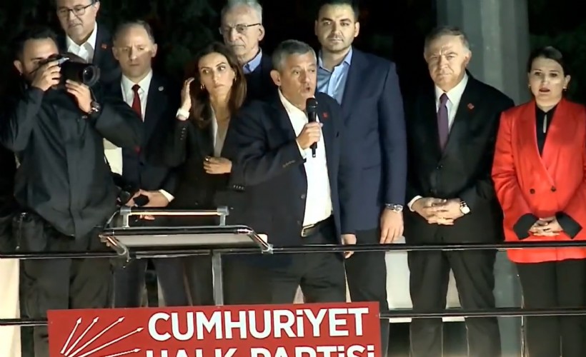 Özgür Özel, Genel Merkez'den meydan okudu: Bu binadayım, hiçbir yere gitmiyorum