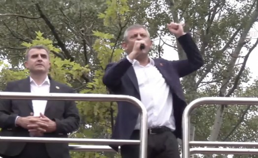 Özgür Özel'in yürüyüşü Milli Egemelik Parkı'nda bitti: O sandık gelecek o butlan gidecek!