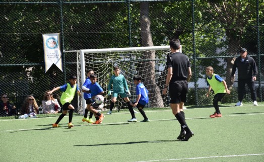 Spora yönlendirilen ilkokul öğrencileri futbol turnuvası heyecanı yaşadı