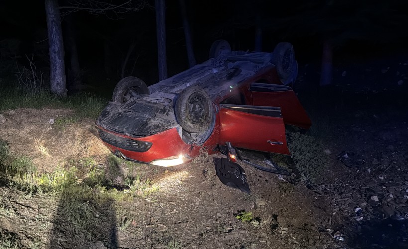 Sürücüsünün virajı alamadığı otomobil takla attı: 3 yaralı