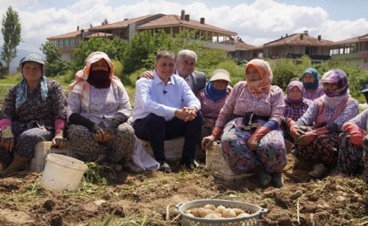 Tugay'dan yol ve asfalt sözü: Haziran'da Kiraz'da seferberlik başlıyor!
