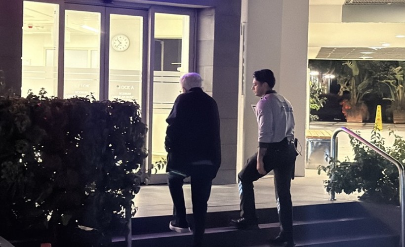 Zülfü Livaneli’nin eşi Ülker Livaneli merdivenden düşerek yaralandı