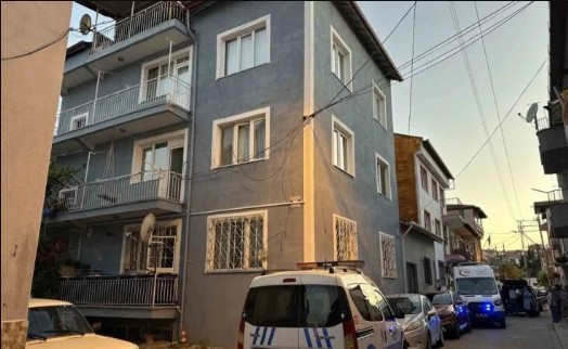 3'üncü kattaki balkondan düşen kadın, hayatını kaybetti!