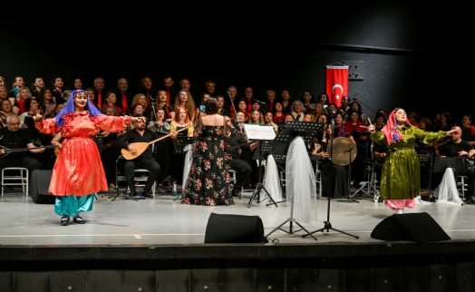 5. Bornova Halk Dansları Festivali'me coşkulu açılış