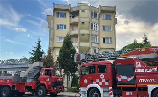 6 katlı apartmanda yangın paniği