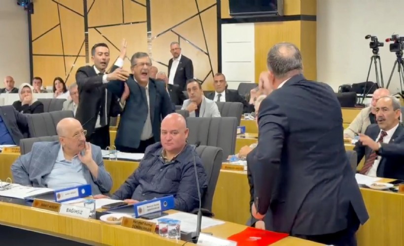 Afyon'da gergin meclis: AK Parti üstünlüğü sağladı!
