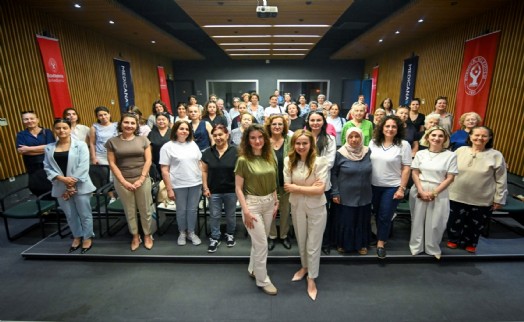 Anneliğin görünmeyen yükü Bornova'da konuşuldu