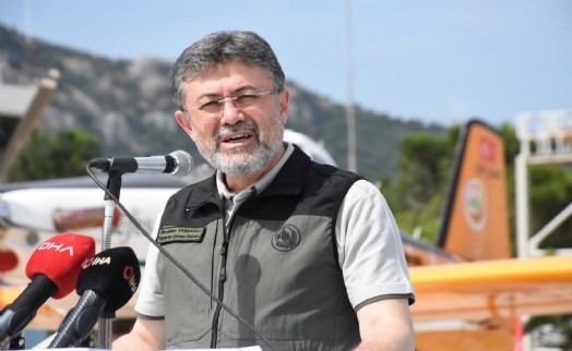 Bakan Yumaklı’dan İzmir'de orman yangınları mesajı: 'Yeşil vatana kalkan olacağız'