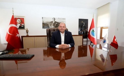 Başkan Çiçek'ten 'yapay zeka' tepkisi: 'Şahsımı hedef alan dijital kumpas kuruldu'