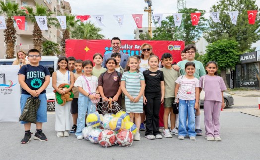 Bayraklı'da çevre duyarlılığı ödüllendirildi
