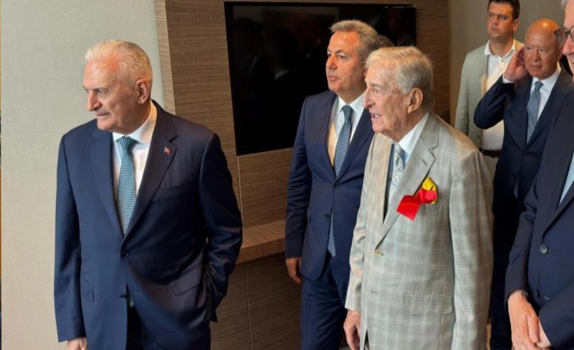 Binali Yıldırım 'fıkra' sessizliğini bozdu: 'Ne dediğini anlamadım, nezaketen güldüm'