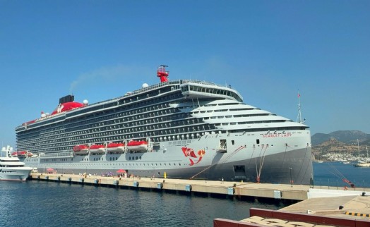 Bodrum'a denizden 2 bin 521 turist geldi