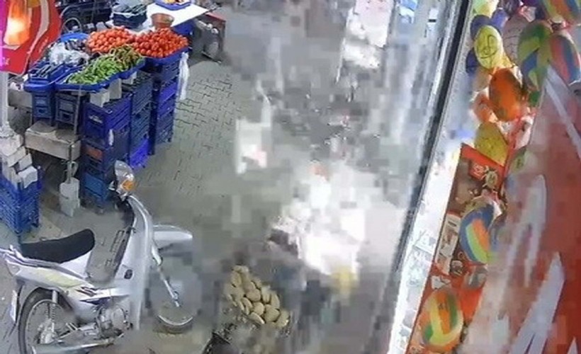 Bomba gibi patladı!  Sıcağın etkisiyle sirke dolu şişe infilak etti