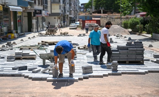 Bornova'nın kalbi yeniden doğuyor! Tarihi Çarşı'da estetik dönüşüm başladı
