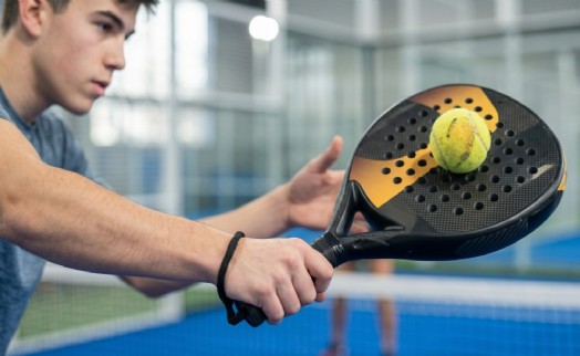 Bostanlı Sahili'ne yeni padel kortları geliyor
