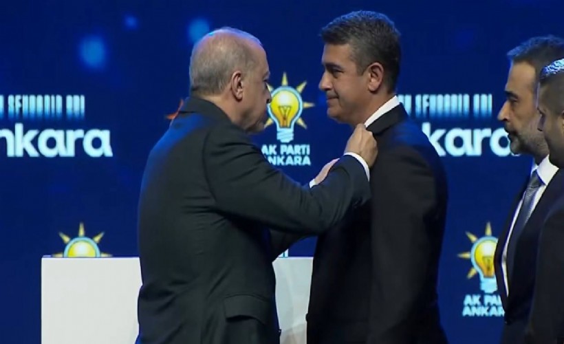 CHP'den istifa eden Haymana Belediye Başkanı saatler içinde AK Parti'ye geçti