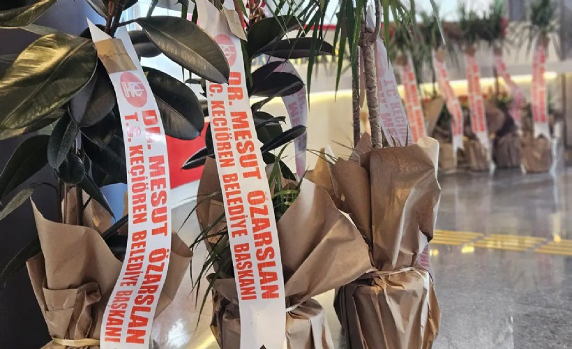 CHP'den istifa etmişti: 'Butlan yönetimine' tebrik çiçeği gönderdi
