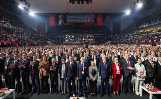 CHP'li delegelerden kurultay talebi: İmzalar CHP Genel Merkezi'nde!