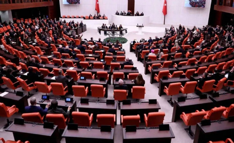 CHP'de ihraçlar Meclis'e uzandı: Komisyon üyelikleri sonlandı