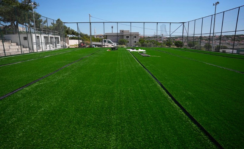 Çeşme Belediyesi'nden park ve spor alanlarında kapsamlı yenileme